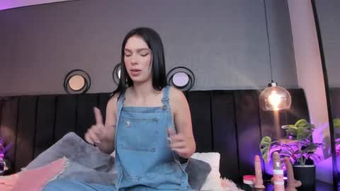 Snapshot of bad__girll_ chatting on May 31, 2026, 12:34 pm bad__girll_ online show from May 31, 2026, 12:34 pm