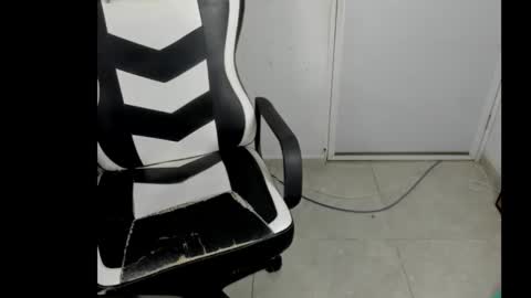 Snapshot of bad_boy_master_findom chatting on February 28, 2026, 11:28 pm bad_boy_master_findom online show from February 28, 2026, 11:28 pm