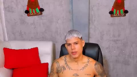 Snapshot of bad_boytoh chatting on December 21, 2025, 12:45 pm bad_boytoh online show from December 21, 2025, 12:45 pm