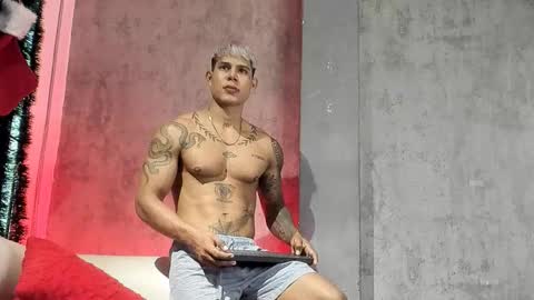 Snapshot of bad_boytoh chatting on January 9, 2026, 12:52 pm bad_boytoh online show from January 9, 2026, 12:52 pm