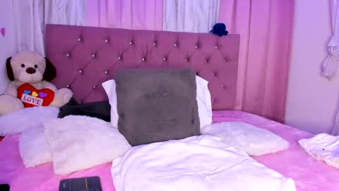 Thaliana online show from January 15, 2025, 9:13 am