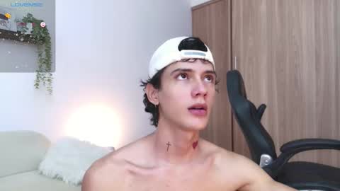 Snapshot of badboy_one chatting on September 29, 2025, 8:35 pm jhojan online show from September 29, 2025, 8:35 pm