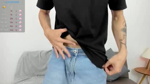 Snapshot of badboy_one chatting on October 30, 2025, 5:57 pm jhojan online show from October 30, 2025, 5:57 pm