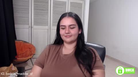 want custom text me through my snap 3  online show from October 7, 2025, 3:36 am