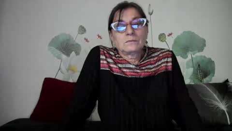 Gina online show from October 7, 2025, 10:01 am