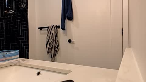 Snapshot of badgirlsclub1029 chatting on February 27, 2026, 5:07 am badgirlsclub1029 online show from February 27, 2026, 5:07 am