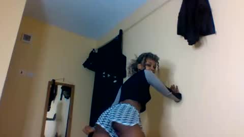 Lily. online show from October 18, 2025, 6:08 pm