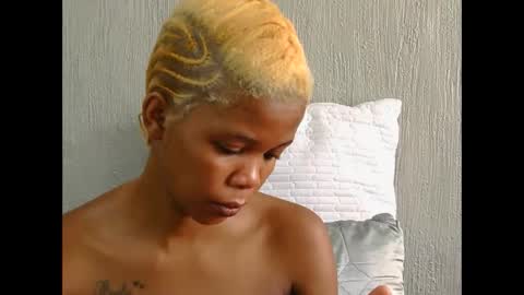 Lily online show from November 14, 2025, 10:58 am