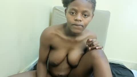 Snapshot of bads_girles chatting on February 20, 2026, 2:08 am bads_girles online show from February 20, 2026, 2:08 am