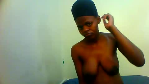 Snapshot of bads_girles chatting on February 26, 2026, 1:54 pm bads_girles online show from February 26, 2026, 1:54 pm