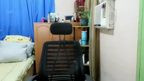 Snapshot of baggage00 chatting on June 17, 2026, 11:27 pm baggage00 online show from June 17, 2026, 11:27 pm