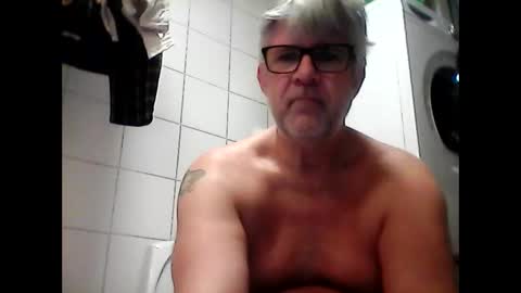 baggelina75 online show from January 8, 2025, 4:34 am