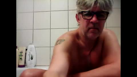 baggelina75 online show from March 10, 2025, 8:23 pm