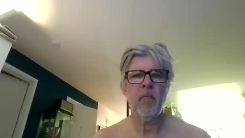 baggelina75 online show from April 25, 2026, 11:57 am