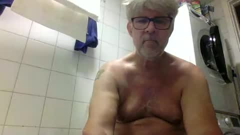 Snapshot of baggelina75 chatting on July 1, 2026, 9:47 pm baggelina75 online show from July 1, 2026, 9:47 pm