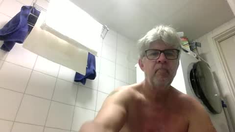 Snapshot of baggelina75 chatting on July 2, 2026, 4:07 am baggelina75 online show from July 2, 2026, 4:07 am