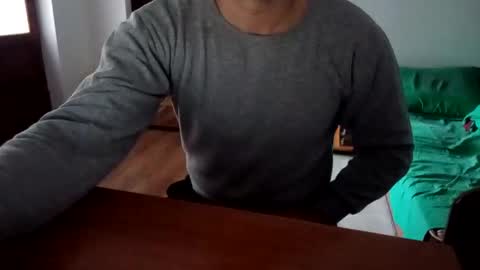 Snapshot of baiat_frumusel chatting on February 16, 2025, 1:27 pm baiat_frumusel online show from February 16, 2025, 1:27 pm