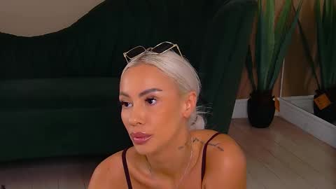 bailey_rush online show from September 14, 2025, 1:10 pm