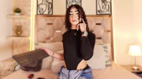 ballesteros_ online show from December 15, 2025, 3:33 am