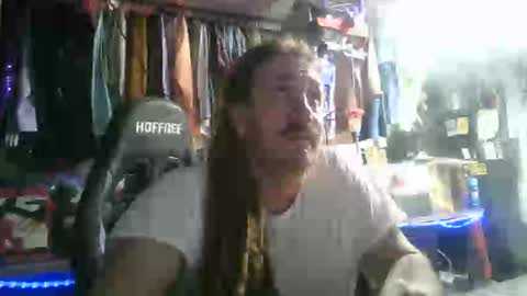 boton online show from November 3, 2025, 9:27 pm