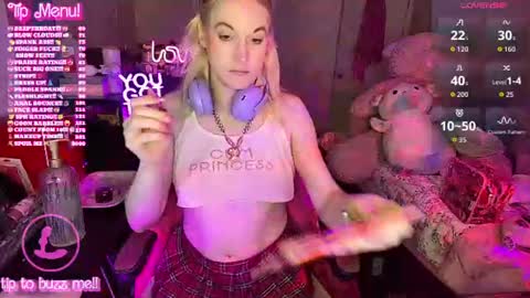 Snapshot of bambibimbosparkles chatting on June 27, 2026, 4:28 am Bambi Sparkles TS online show from June 27, 2026, 4:28 am