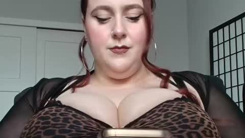 Snapshot of bambixxlynn chatting on June 11, 2026, 11:25 pm bambixxlynn online show from June 11, 2026, 11:25 pm