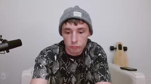 Snapshot of bananacurvesleft chatting on June 28, 2026, 3:45 am bananacurvesleft online show from June 28, 2026, 3:45 am