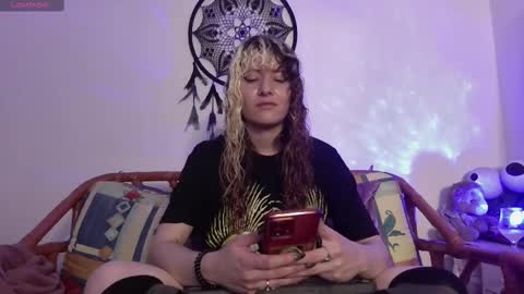 V E R O N I C A online show from February 10, 2025, 3:24 am