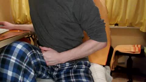       online show from February 13, 2025, 10:54 pm