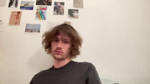 baptisteriviere online show from December 10, 2024, 8:16 pm