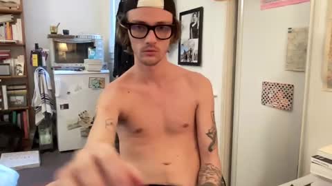 baptisteriviere online show from January 10, 2025, 3:27 pm