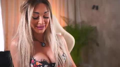 Snapshot of barbaramonn_ chatting on June 20, 2026, 3:59 pm Ana online show from June 20, 2026, 3:59 pm