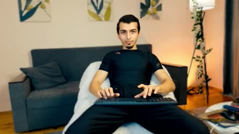 John online show from November 30, 2025, 7:34 am