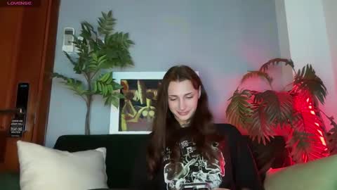 Snapshot of barbie_bi chatting on February 3, 2025, 11:53 am My name is Molly. Please say hello I like talking to you. If you have any wishes or obscene desires please use the tip menu online show from February 3, 2025, 11:53 am