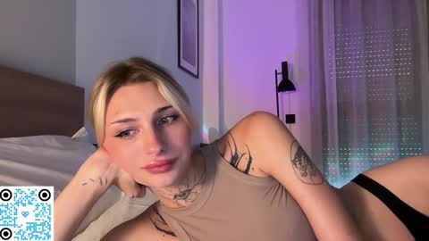 Snapshot of barbie_bi chatting on September 28, 2025, 4:01 pm My name is Molly. Please say hello I like talking to you. If you have any wishes or obscene desires please use the tip menu online show from September 28, 2025, 4:01 pm