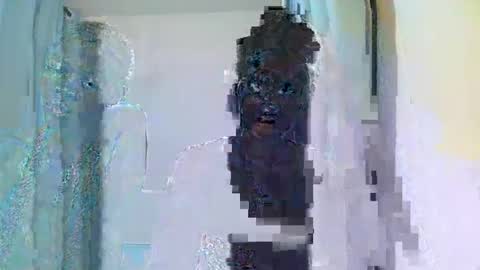 Snapshot of barbie_queen2 chatting on January 17, 2026, 12:37 am queen online show from January 17, 2026, 12:37 am