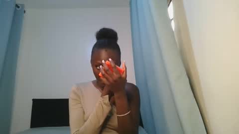 Snapshot of barbie_queen2 chatting on February 21, 2026, 8:26 am queen online show from February 21, 2026, 8:26 am