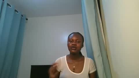 Snapshot of barbie_queen2 chatting on March 3, 2026, 10:26 pm queen online show from March 3, 2026, 10:26 pm
