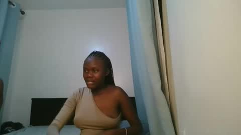 Snapshot of barbie_queen2 chatting on March 8, 2026, 2:04 am queen online show from March 8, 2026, 2:04 am