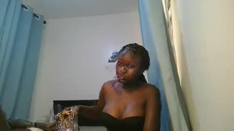 Snapshot of barbie_queen2 chatting on March 16, 2026, 9:13 am queen online show from March 16, 2026, 9:13 am