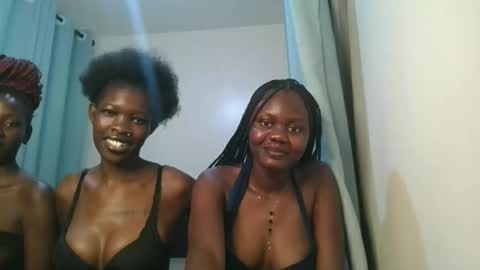 Snapshot of barbie_queen2 chatting on March 19, 2026, 10:14 pm queen online show from March 19, 2026, 10:14 pm