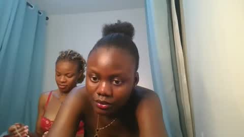 Snapshot of barbie_queen2 chatting on March 31, 2026, 12:12 am queen online show from March 31, 2026, 12:12 am
