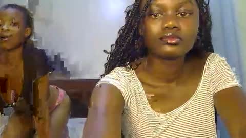 Snapshot of barbie_queen2 chatting on April 15, 2026, 9:37 pm queen online show from April 15, 2026, 9:37 pm