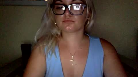 Snapshot of barbiebby77 chatting on September 30, 2025, 11:21 pm Summer online show from September 30, 2025, 11:21 pm