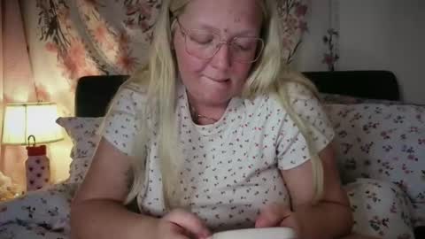 Snapshot of barbiegirl966 chatting on May 18, 2026, 8:58 pm barbiegirl966 online show from May 18, 2026, 8:58 pm