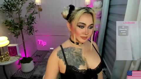 Miss Alexa Fields  online show from October 25, 2025, 8:58 pm