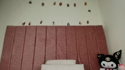 barbiie_98 online show from February 5, 2026, 3:33 am