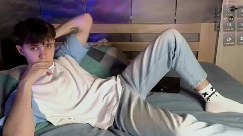 Barr online show from October 13, 2025, 2:33 am