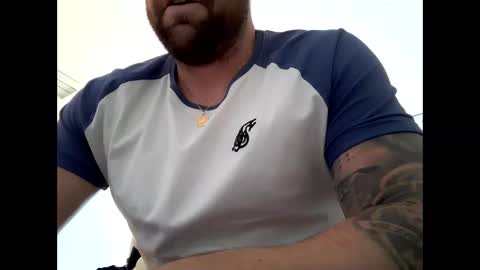 barrias23 online show from April 2, 2026, 10:57 am