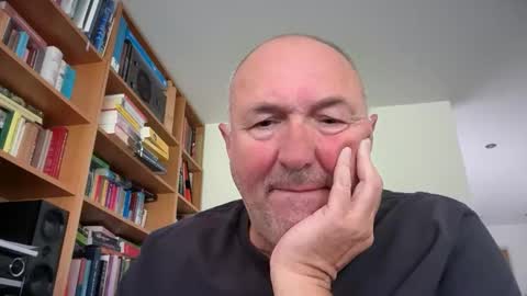 Snapshot of bartvel chatting on April 20, 2026, 10:29 am bartvel online show from April 20, 2026, 10:29 am